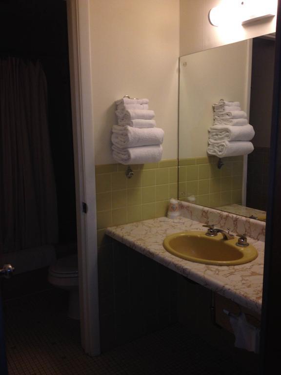 Oneida Village Inn Three Lakes Zimmer foto