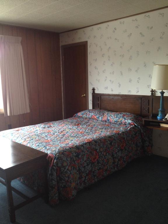 Oneida Village Inn Three Lakes Zimmer foto
